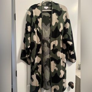 Mud Pie Gwyneth long Camo print cardigan.